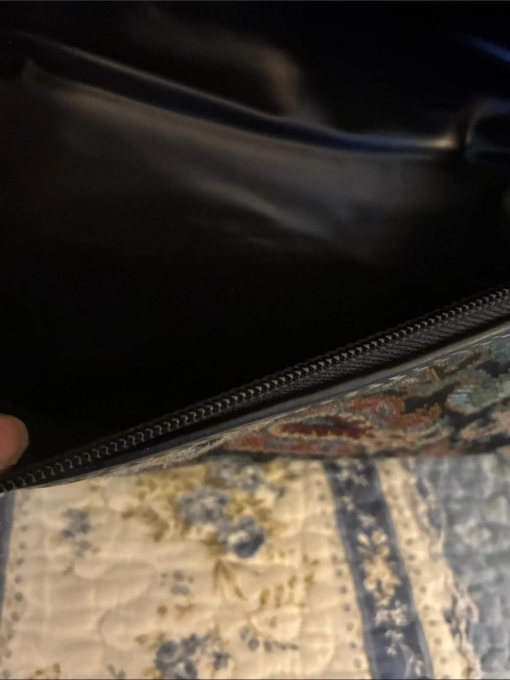 Vintage Jordache Multicolor Tapestry Duffel travel bag w/Black Trim